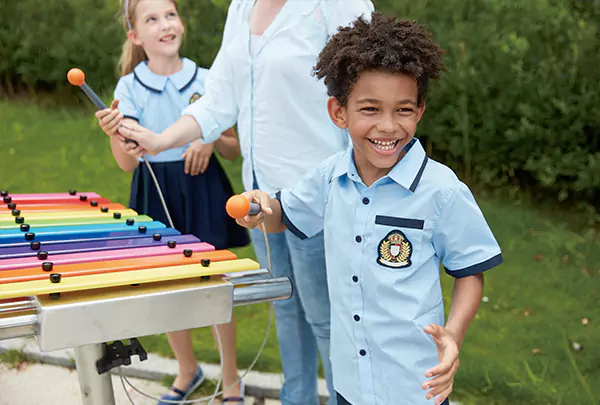 Τι είναι ο εξοπλισμός διασκέδασης του Outdoor Children's Percussion Intersion;
